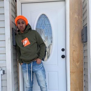 Meet your Posher, Robin